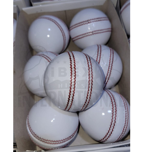 Balle de cricket professionnelle blanche, 4 pièces, 156g, cousue à la machine, en cuir, balle de cricket personnalisée OEM, point de couture rouge, balle de match de cricket - Product Image 3