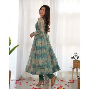 ENSEMBLE COSTUME ANARKALI ORGANZA DOUX PURE AVEC DKB-266 ENTIÈREMENT COUDU - Product Image 1