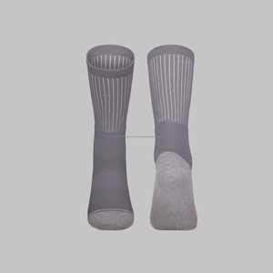 Calcetines deportivos personalizados de tubo medio de algodón peinado, calcetines de béisbol y softbol de alta calidad, calcetines de algodón de moda al por mayor para Unisex - Product Image 1