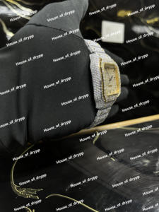 Montre automatique à cadran carré bicolore sertie de diamants, en acier inoxydable avec lunette et bracelet en diamants de laboratoire VVS, design de luxe - Product Image 3