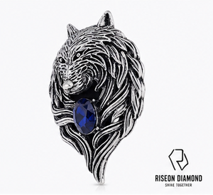 Pendentif Tête de Loup Premium Fait Main Texture Fourrure Centre en Saphir Bleu Argent Oxydé Bijou Hip Hop Tendance pour Homme Cadeau - Product Image 2