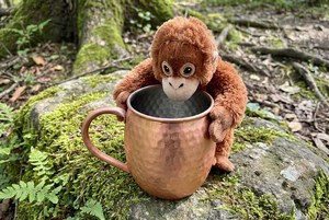 Taza Moscow Mule de Cobre Martillado Hecha a Mano, Taza de Cerveza de Cobre Puro, Copa de Cóctel Grabada Personalizada, Regalo para Padrinos de Boda, Regalo de Aniversario - Product Image 2