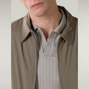 Blouson bomber vert olive pour homme, fermeture éclair intégrale, col rabattable, coupe-vent, coupe classique, en polyester, pour l'automne - Product Image 4
