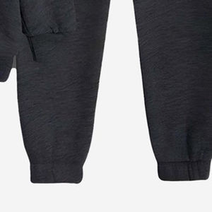 Conjuntos Deportivos con Capucha para Niños, Tallas Grandes, Estilo Invernal, con Logotipo Personalizado, Material de Alta Calidad y Ecológico - Product Image 6