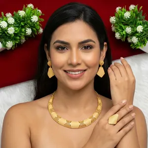 Ensemble de colliers plaqués or africain de luxe pour femmes, bijoux de mariage nigérian pour la fête de mariage - Product Image 2