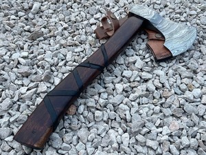Hacha Vikinga de Acero de Damasco Forjada a Mano |   Hacha hecha a mano de 15.5 pulgadas con mango de madera envuelto en cuero para talar árboles - Product Image 5