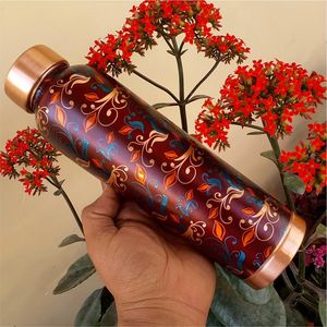 Botella de Agua de Cobre Puro de 1000 ml, Beneficios Ayurvédicos para la Salud, Recipiente de Cobre a Prueba de Fugas, Recipiente Antiguo con Grabado Floral, Botella Deportiva para Yoga - Product Image 3
