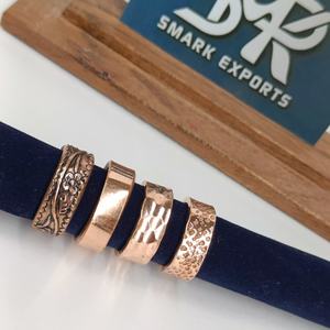 Bague de thérapie magnétique en cuivre à motif texturé, faite à la main, large, bijou artisanal de déclaration, moderne, antique, traditionnel - Product Image 2