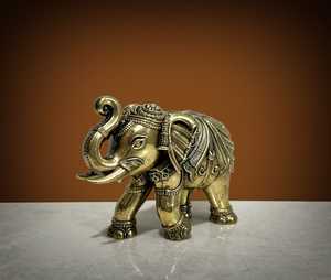 Figurine d'éléphant en laiton artisanale (unitaire) – Finition antique – Statue décorative d'éléphant pour la maison et le bureau - Product Image 4