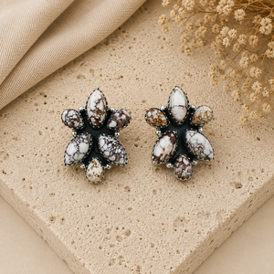 Pendientes de Plata con Turquesa de Caballo Salvaje, Hechos a Mano, Estilo Bohemio del Suroeste, Joyería para Mujer, Pendientes de Botón de Diseño, Regalo - Product Image 1