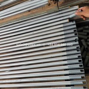 ด้ามไม้ถูพื้นเคลือบพีวีซีสีเงิน หัวสีเทา - เกลียวแบบอิตาลี - ยาว 120 ซม. ขั้นต่ำในการสั่งซื้อ 1x40HC container - Product Image 4