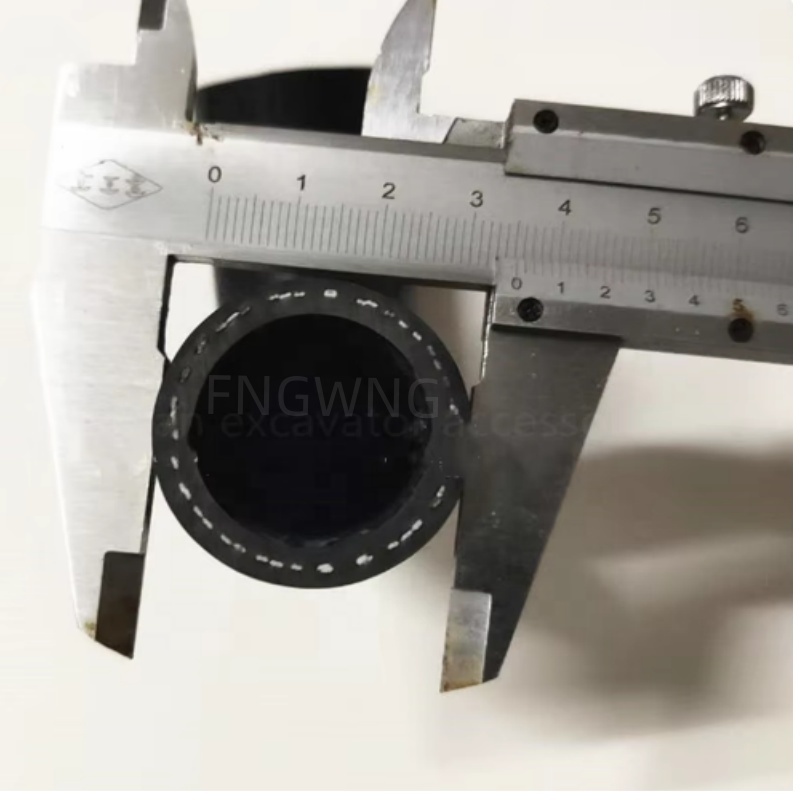 1-13721094-0 8-94433870-0 6BD1 4BD1 Engine Water Pipe Rubber