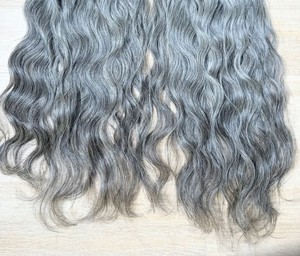 Extensions de cheveux à clipser de 26 pouces, ombrées, ondulées, en fibre synthétique, gris argenté, longues, ondulées - Product Image 3