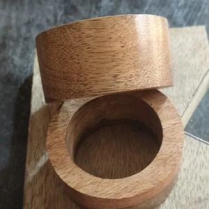 Anneaux de serviette en bois classiques de qualité supérieure, faits à la main, écologiques, pour la décoration de table de mariage ou de fête, FAIZA CRAFT, provenant de l'Uttar Pradesh - Product Image 2