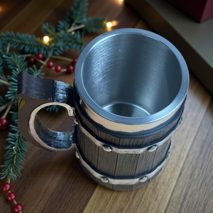 Mug Viking en bois fait main avec bandes et rivets métalliques, forme ronde antique, décoration d'intérieur durable - Product Image 5