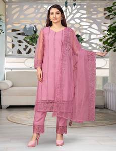 Ensemble ethnique élégant en 3 pièces pour mariages et festivals |   Kurti brodé avec pantalon assorti - Product Image 2