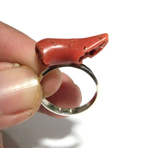 Anillo de Plata de Ley 925 Hecho a Mano con Coral Rojo Natural y Engaste de Bisel, Estilo Bohemio, Diseño de Rama, Joyería para Regalo de Boda - Product Image 4