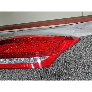 Luz Trasera Derecha Usada Equus 924023N010 - Product Image 2