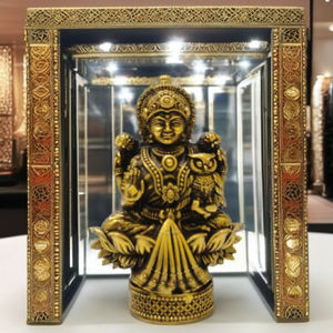 Figura de la Diosa Lakshmi en Oro Sólido de 22K, Joyería de Templo con Trabajo Nakshi, Divinidad India de la Riqueza - Product Image 1