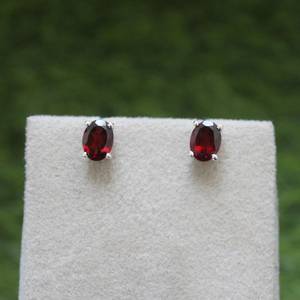 Boucles d'oreilles ovales délicates en grenat, argent sterling 925, faites à la main, bijoux élégants, pierre de naissance, cadeau pour femme - Product Image 4