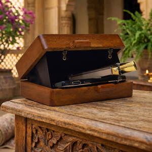 Bolso de Mano Elegante con Bordado de Jaguar Dorado, Diseño Premium para Mujeres, Ideal para Fiestas y Bodas - Product Image 3