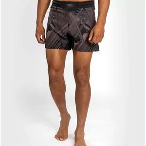Shorts de sport en maille personnalisés avec logo, prix FOB de gros, impression par sublimation, tendance, en polyester, décontractés, élastiques, style homme - Product Image 3