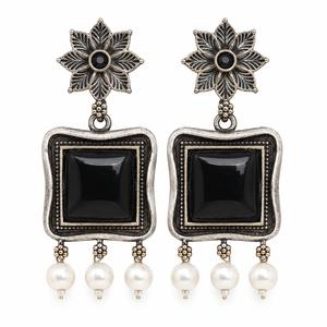 Pendientes Colgantes de Plata Oxidada con Flores para Mujer, Venta al por Mayor, Proveedor a Granel, Joyería Boho Tribal Hecha a Mano India para Fiesta - Product Image 1