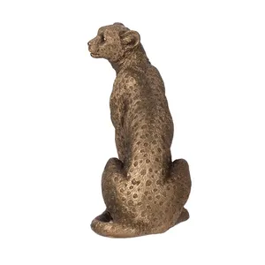 Sculpture en métal de léopard assis en bronze antique, statue de chat sauvage de luxe pour le salon, le bureau et la décoration de la maison de style safari - Product Image 2