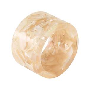 Anneau de serviette en résine de qualité supérieure avec accent doré pour une expérience culinaire de luxe - Product Image 6