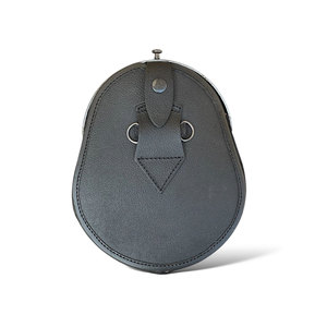 Sporran Personalizado al por Mayor en Blanco y Negro con 3 Borlas y Cadena, Accesorios para Disfraces Escoceses - Product Image 4