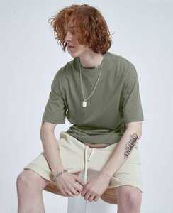 Camiseta de Hombre, Corte Regular, 100% Algodón, Cuello Redondo, Estilo Casual Urbano, Secado Rápido, Etiqueta Privada Personalizada, Color Oliva - Product Image 4