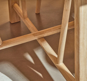 Juego de Mesa de Comedor Redonda Moderna de Madera de Teca Sólida con Acabado Natural y Base de Patas Cruzadas, Sillas de Comedor Tapizadas Contemporáneas - Product Image 5