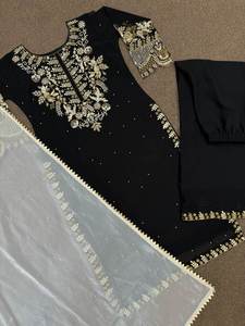 Conjunto de Moda con Top de Georgette con Bordado y Lentejuelas, Pantalones Palazzo y Dupatta, Color Negro 69737 - Product Image 2