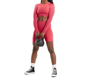 Ensemble de yoga inclusif toutes tailles ensemble d'entraînement avec soutien-gorge à soutien élevé tenue de yoga positive pour le corps leggings façonnants et ensemble de haut court - Product Image 1