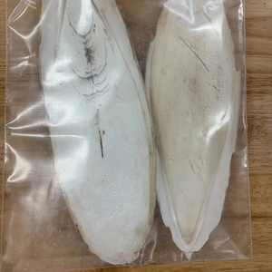 ผงแคลเซียมจากกระดูกสีน้ำตาลแดงสำหรับนก ขนาด 80-100 เมช สะอาด รับผลิตแบบ OEM แบรนด์ส่วนตัว สำหรับอุตสาหกรรมสัตว์เลี้ยงในยุโรป - Product Image 1