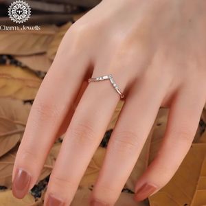 แหวนหมั้นผู้หญิง Charm Jewells ประดับเพชรโมอิสซาไนต์ทรงคุชชั่น ตัวเรือนเงิน ดีไซน์คลาสสิก รับรองโดย IGI น้ำหนัก 3 กรัม - Product Image 4