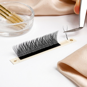 [Lashya] Extensiones de Pestañas YY con Curvatura C/CC/D y Textura Suave, Marca Privada, Venta al por Mayor, Suministros para Artistas de Pestañas - Product Image 3