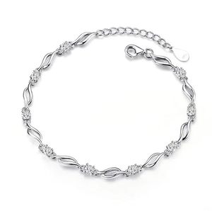 Elegante Medalla Ecológica de Latón con Tema de Amor y Grabado Láser para Mujeres y Niñas - Regalo para Ella - Product Image 6