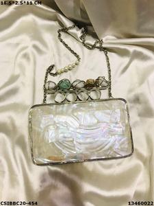 Bolso de noche de latón hecho a mano de diseñador para damas, monedero nupcial con estampado de nácar para fiestas - Product Image 3