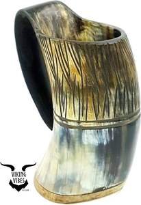 Mug en corne de bœuf véritable poli, durable et moderne, avec poignée, idéal pour les fêtes Renaissance, les cadeaux, le cosplay ou la collection de bar. - Product Image 4