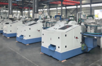 Máquina Automática para Fabricar Tornillos Autorroscantes, Nueva, con Componentes Centrales de Caja de Engranajes