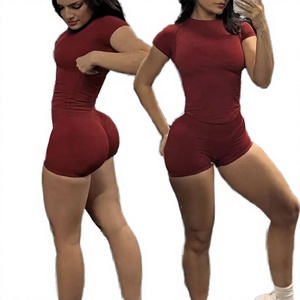 Combinaison de yoga sans couture pour femme, rouge uni, froncée aux fesses, manches courtes, taille haute, compression, une pièce - Product Image 3