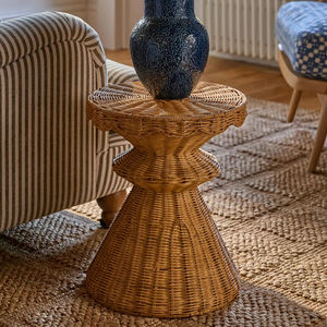 Hermosa mesa auxiliar de ratán con borde festoneado hecha a mano en Vietnam – Nuevo diseño, calidad premium, precio de mayoreo. - Product Image 1