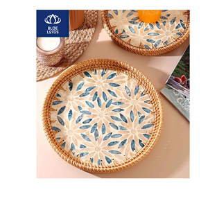 Plateau en rotin écologique de haute qualité, sûr et propre, avec incrustation de coquillages purs, idéal pour l'organisation du bureau et la décoration de table, prix direct. - Product Image 1