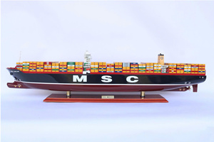 MSC OSCAR - Maqueta de Buque de Carga Comercial Internacional de Madera Hecha a Mano para Exhibición, Colección o Regalo de Recuerdo - Product Image 2