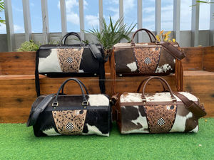 OEM Logo personnalisé 2 pièces motif à carreaux en cuir de vachette usiné sac de voyage combiné ensemble en cuir véritable molletonné pour unisexe - Product Image 4