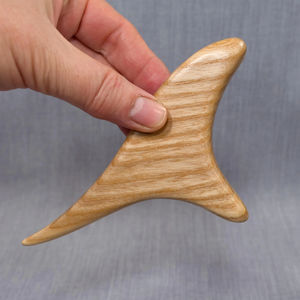 Grattoir de massage Gua Sha en bois naturel pour les soins de la peau, du visage, des yeux et du corps - Product Image 1