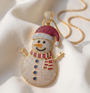 Colgante de Moissanita con Diseño de Muñeco de Nieve, Amuleto Navideño, Collar con Incrustaciones de Piedras de Color Plateado, Joyería para Regalo Festivo - Product Image 3