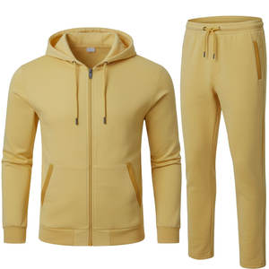 Conjunto Deportivo Masculino con Tela Transpirable para Actividad Intensiva, Diseño Moderno - Product Image 1