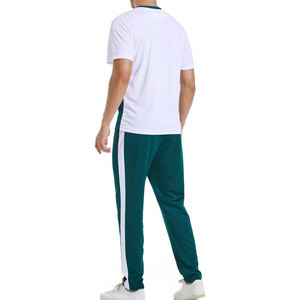 Prix de gros OEM Ensemble de survêtement pour homme en polyester extensible, colorblock à double rayure, avec t-shirt à manches courtes et pantalon de jogging - Product Image 2
